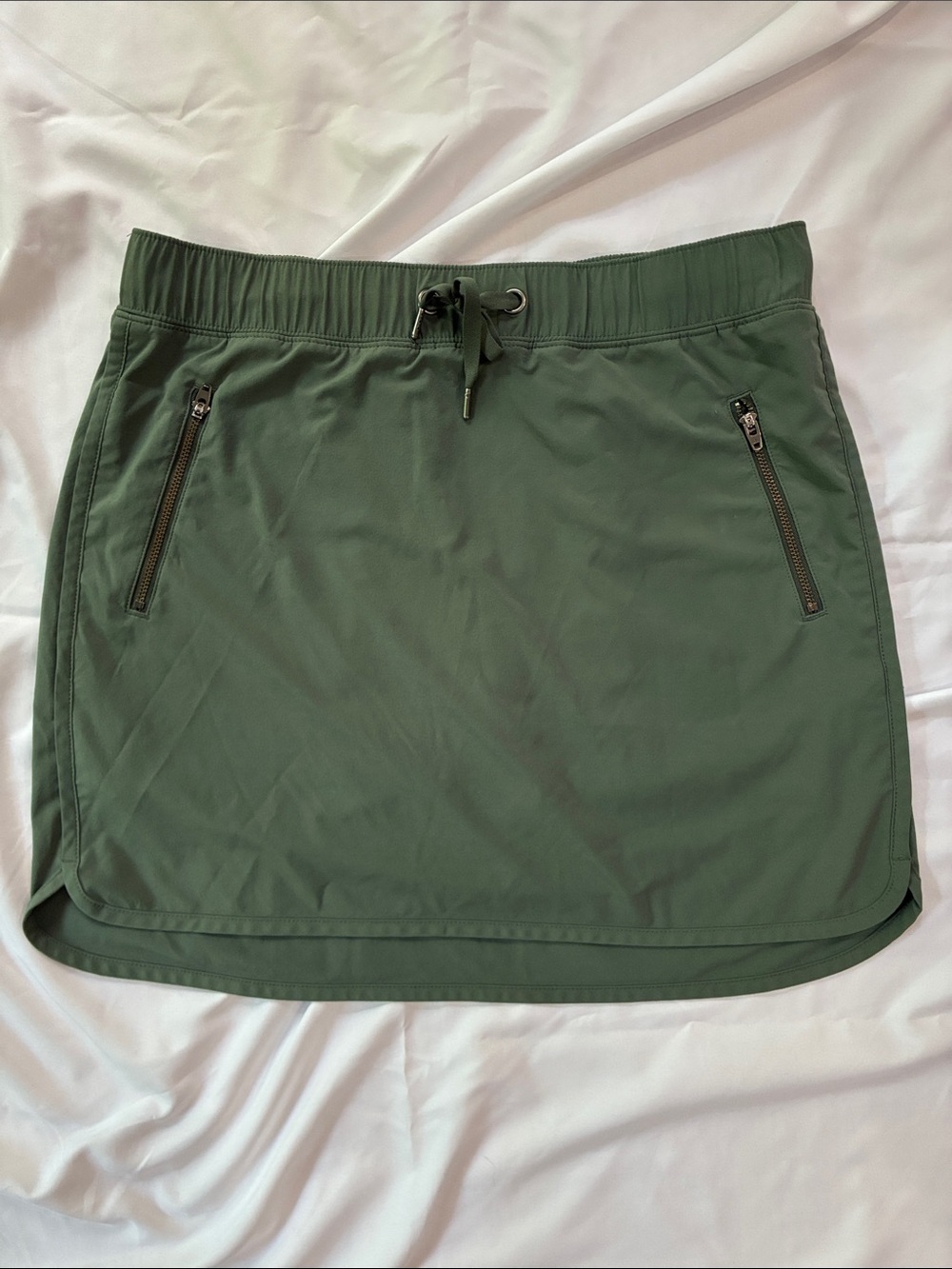 Athleta Olive Green Pull-On Athletic Skort with Zip Pockets